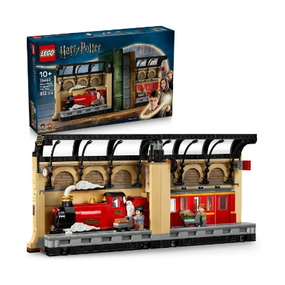 Picture of LEGO® Harry Potter™: Book Nook: Hogwarts™ Express (76450)